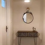 Thalia's Place كاتيليوس