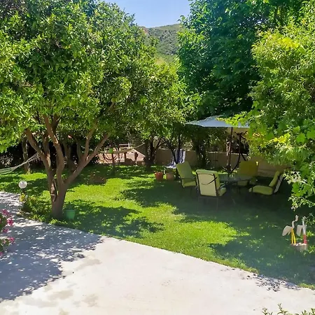 Holiday home Thalia's Place Katelios